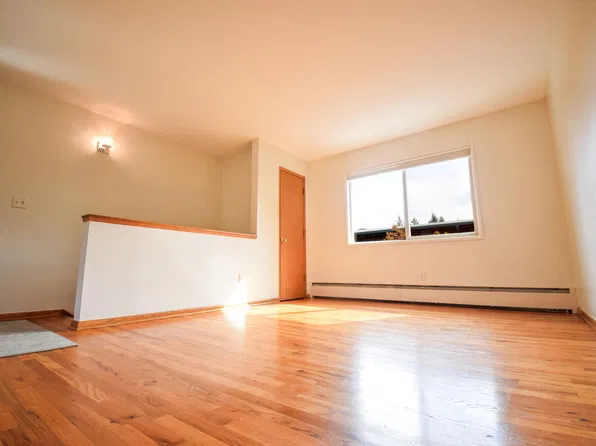 908 SW Gaines St, Portland, OR