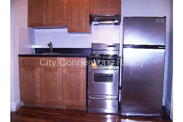 Rented by City Connections Realty | media 18