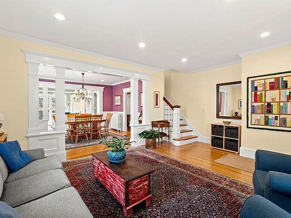 4th image of 133 Elmwood Rd #2