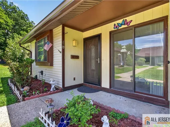 47 Wild Turkey Way Unit A, Manalapan, NJ 07726