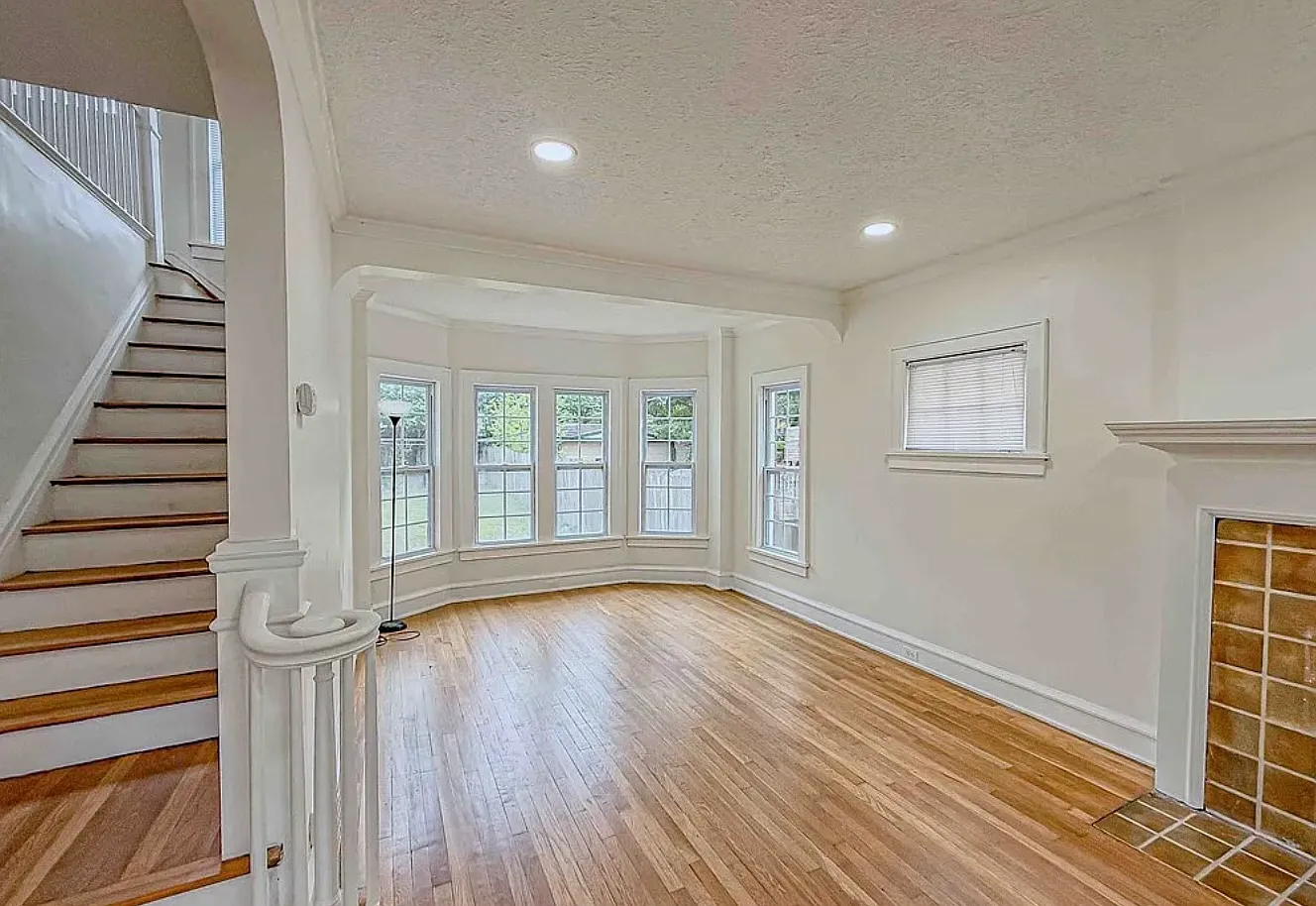 4 bed, 2014 sqft, $2,500 — Photo 3