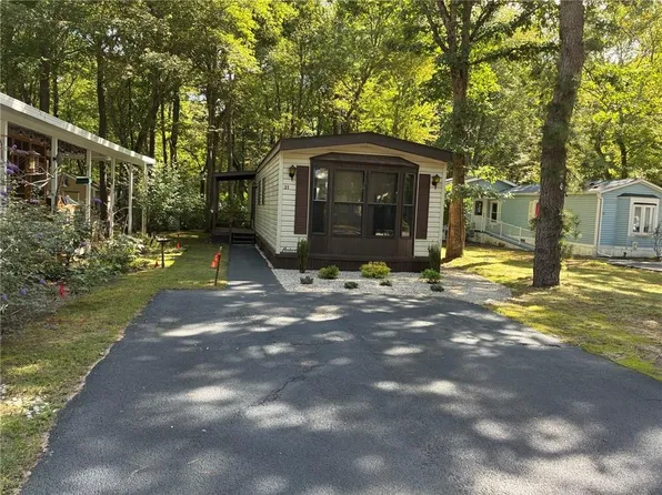 31 Leisure Way, Coventry, RI 02816
