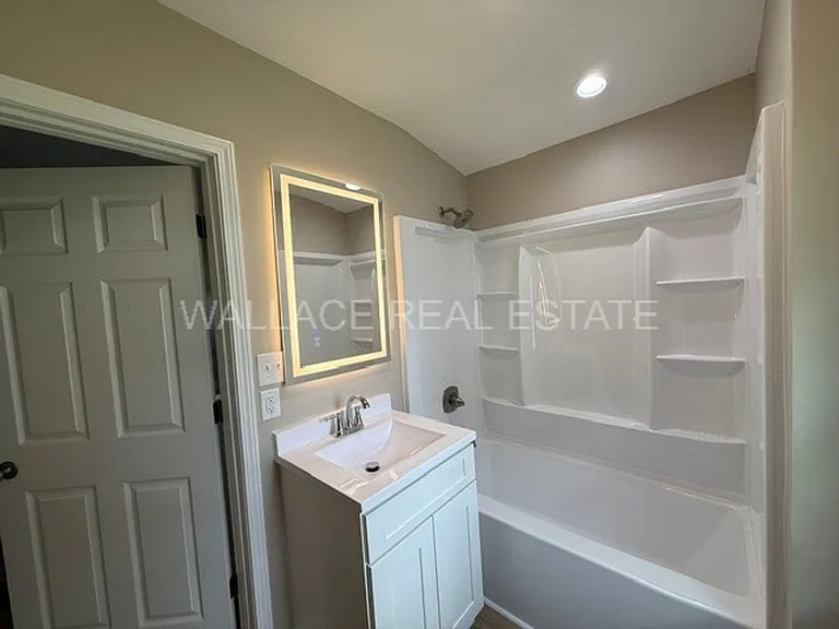 2513 Wilson Ave — Photo 5