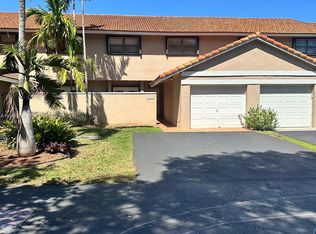 9102 SW 113th Place Cir E, Miami, FL 33176