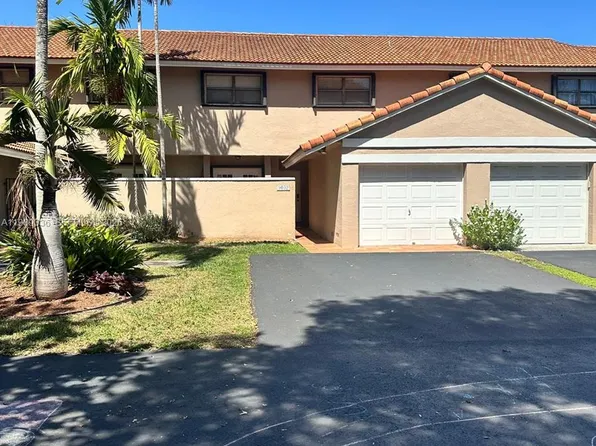 9102 SW 113th Place Cir E, Miami, FL 33176