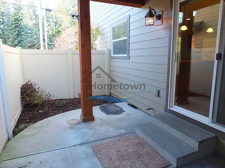 908 E Davis Ave — Photo 26