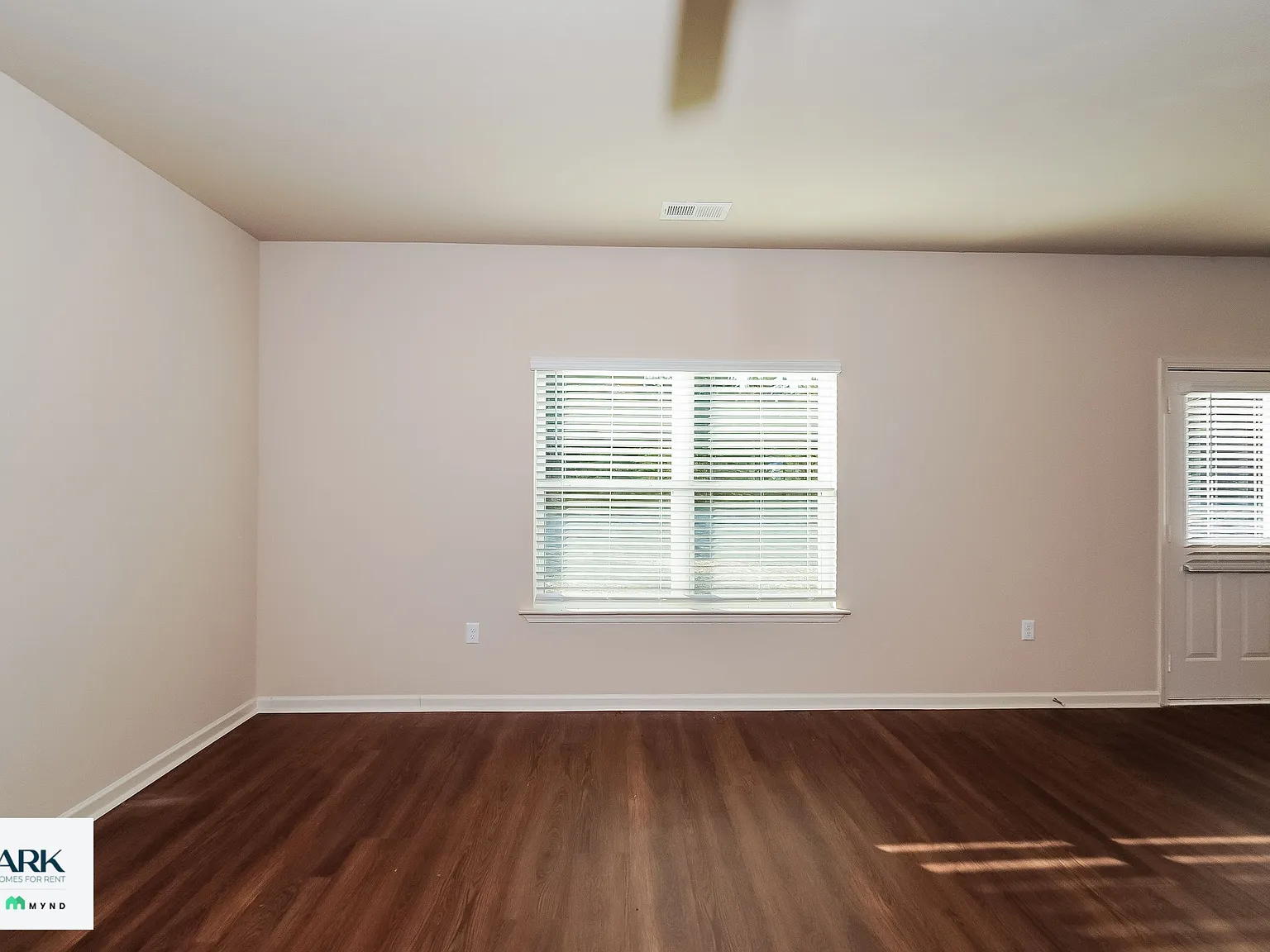 4 bed, 2.5 bath, 2002 sqft, $1,754 — Photo 2