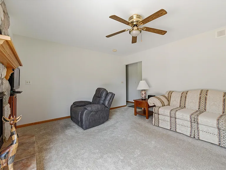 5700 W M 36 — Photo 19