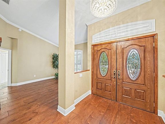 4th image of 19216 Ridgelake Dr