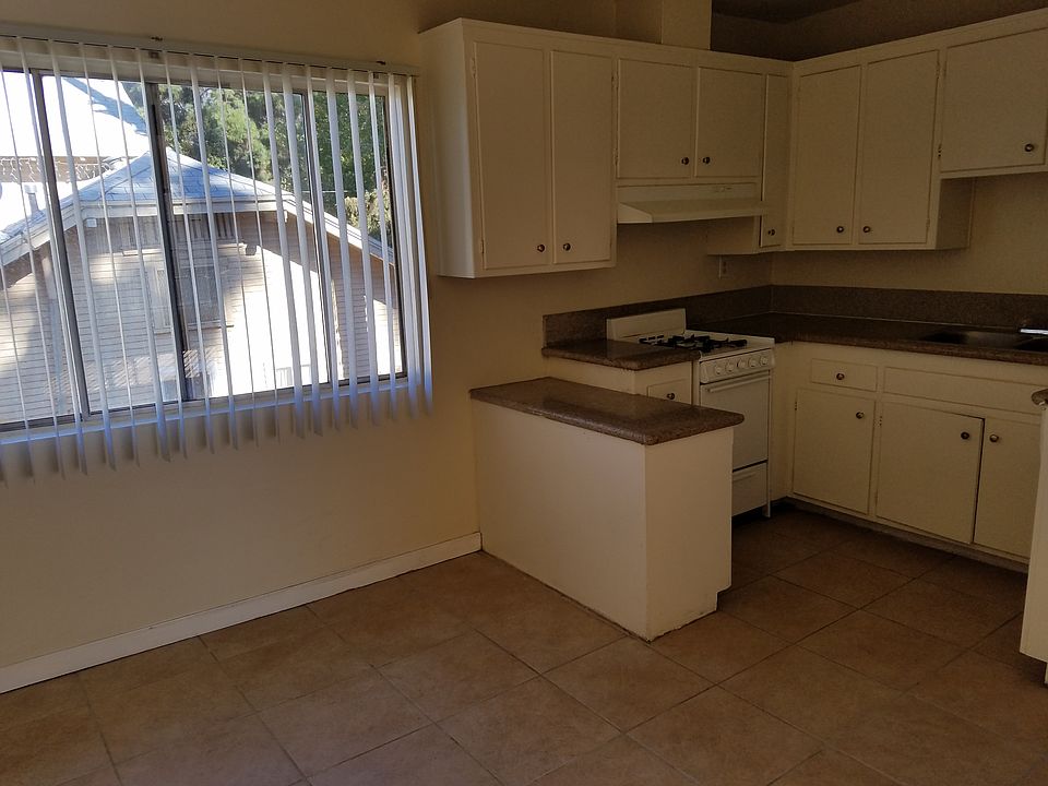 2nd image of 431 N Holliston Ave APT 13