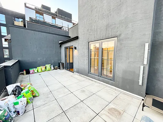 Rented by Cyberapts Management | media 5