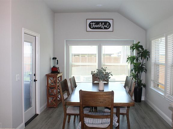 3rd image of 4405 Copper Point Dr