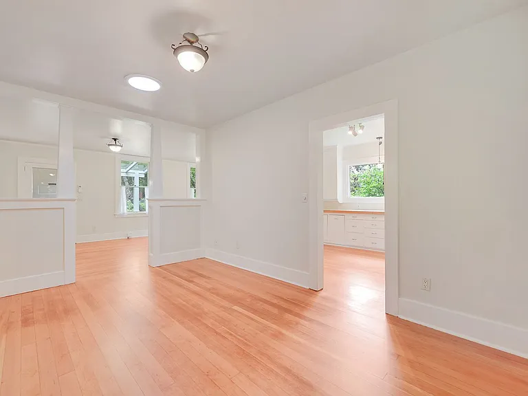 1608 Walnut St — Photo 10