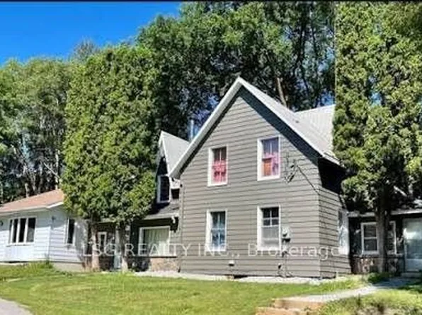 754 The Queensway S, Georgina, ON L4P 4C9