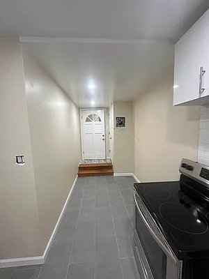 Rented by R New York | media 9
