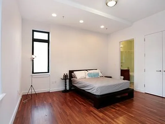 Rented by Corcoran | media 11
