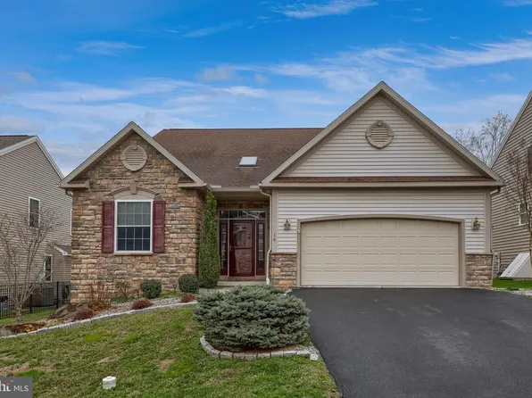 14 Chamberlain Ln, Millersville, PA 17551
