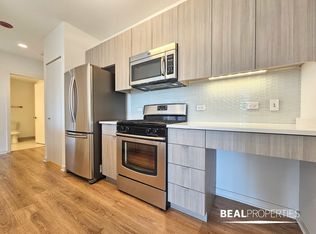 558 W Webster, Chicago, IL 60614