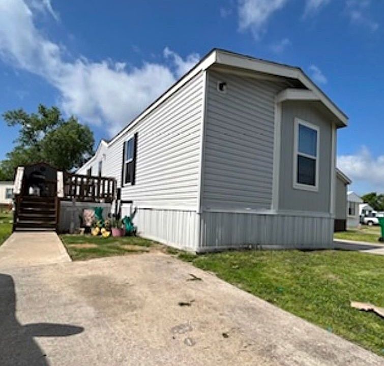 1st image of 1117 Oxford Ct Lot 168