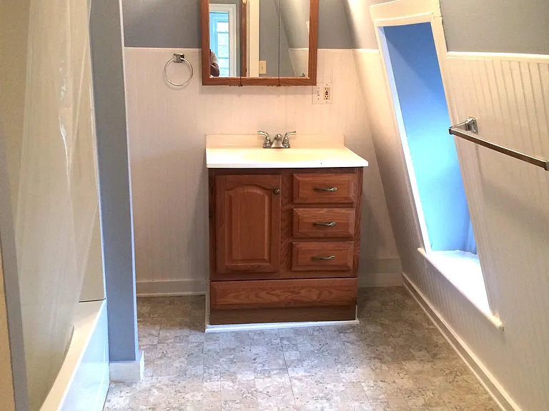12 E Main St #4 — Photo 7