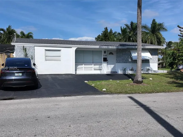 2100 N 57th Way, Hollywood, FL 33021