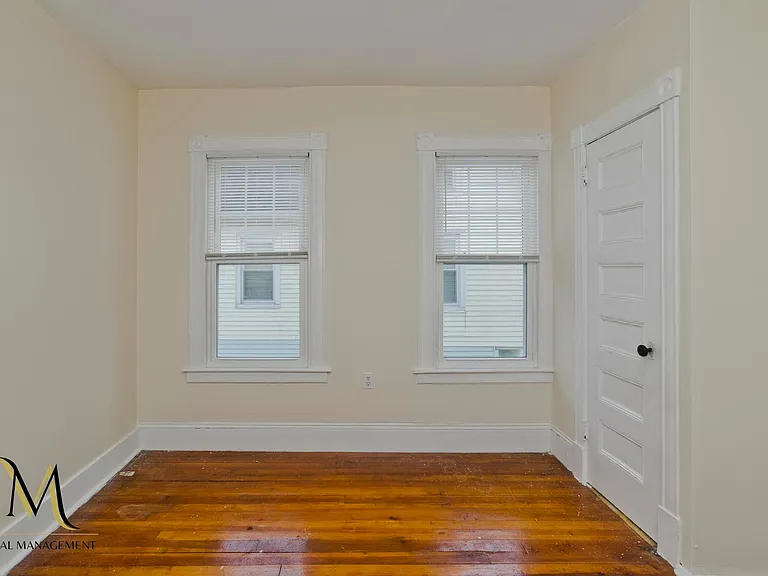 54 Clantoy St — Photo 15