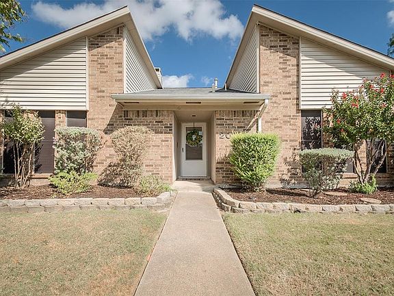 2nd image of 2027 Clermont Ct