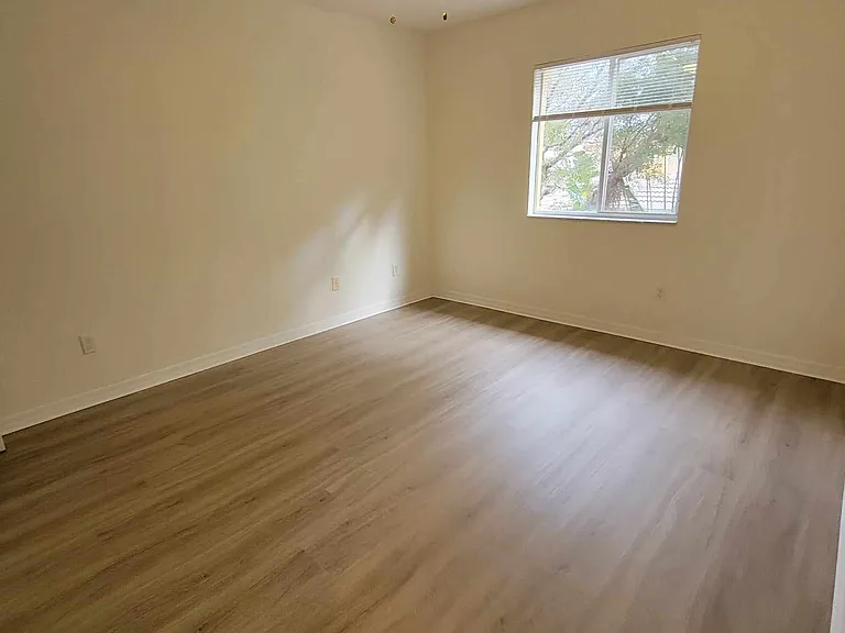 10211 Tin Maple Dr — Photo 3