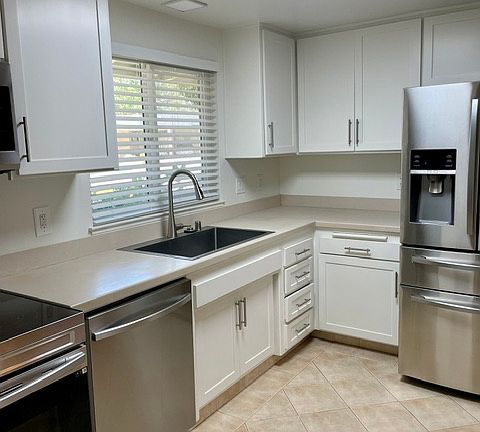 5th image of 170 White Oak Dr
