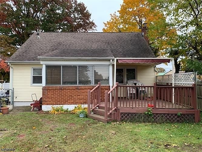 2nd image of 1010 Adams Ave
