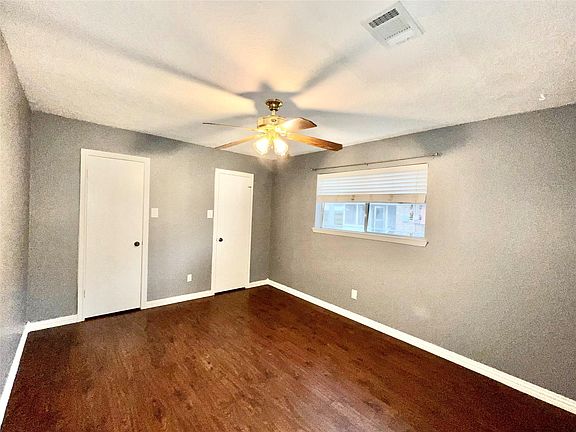 4th image of 4580 Kentington Dr