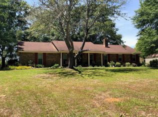 371 Kennedy Ave, Coosada, AL 36020