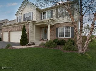 3203 Pinewood Dr, Yorkville, IL