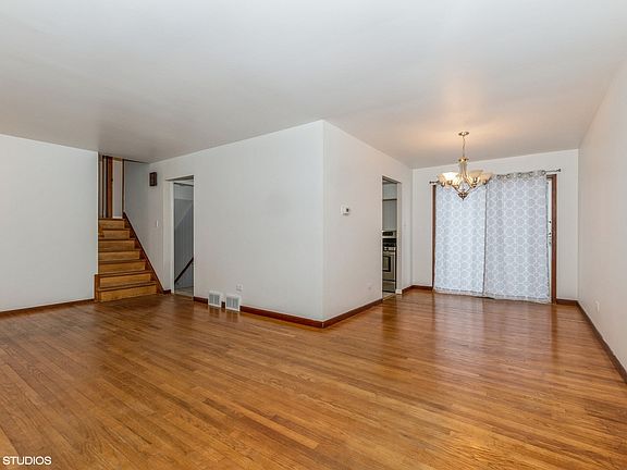 4th image of 10418 S Aspen Dr