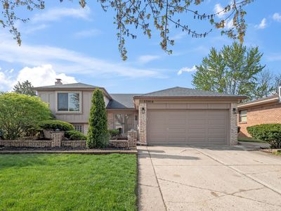 13814 Brougham Dr, Sterling Heights, MI, 48312