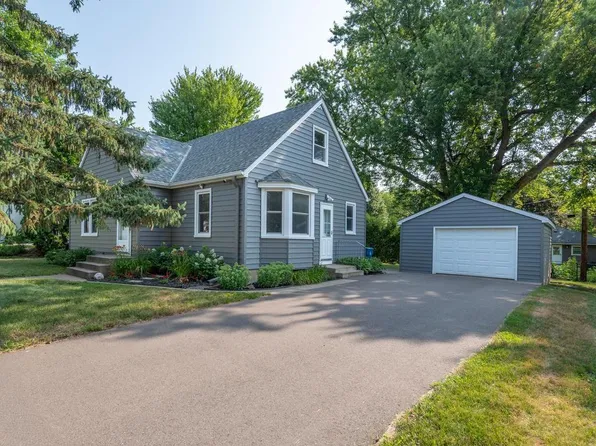 325 5th Ave N, Hopkins, MN 55343