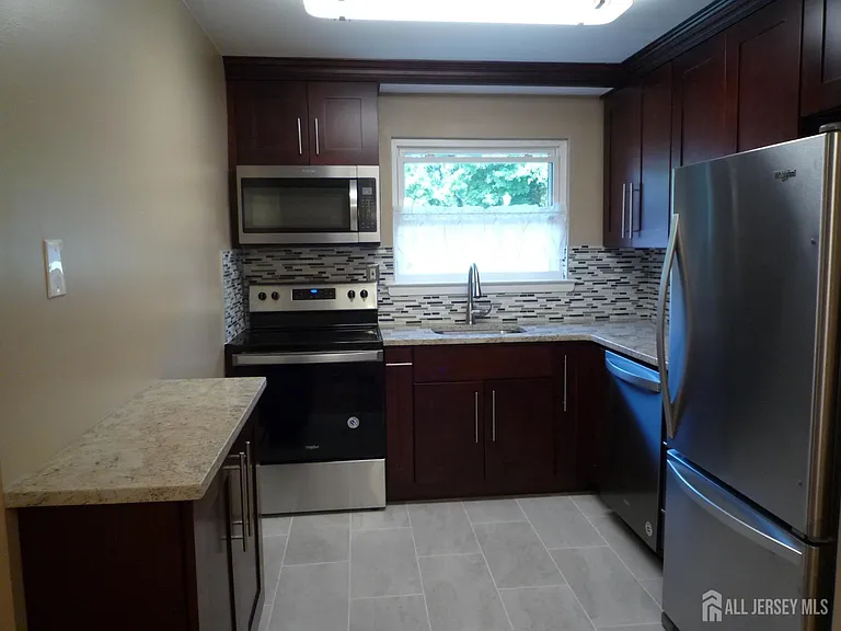 44 Deanna Dr #127 — Photo 5