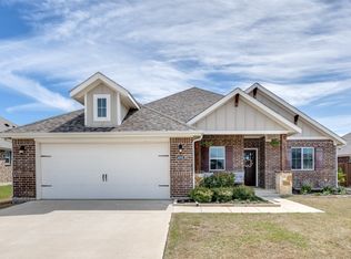 4005 Montecristo Ln, Sanger, TX 76266