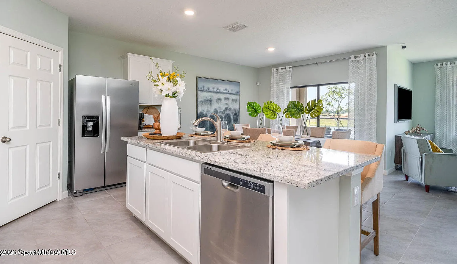 4 bed, 2.0 bath, 1830 sqft, $2,350 — Photo 4