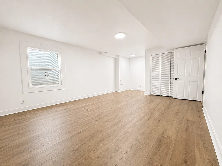 3202 W Birkshire Dr — Photo 37