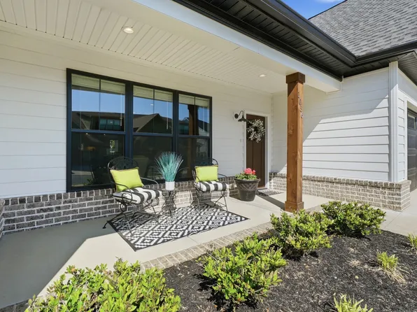 1056 Malinda Ln, Greenbrier, TN 37073