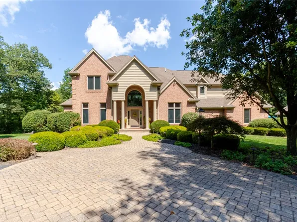 497 Hillcrest Dr, Eaton, OH 45320