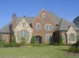 2830 Drayton Hall Dr, Buford, GA 30519