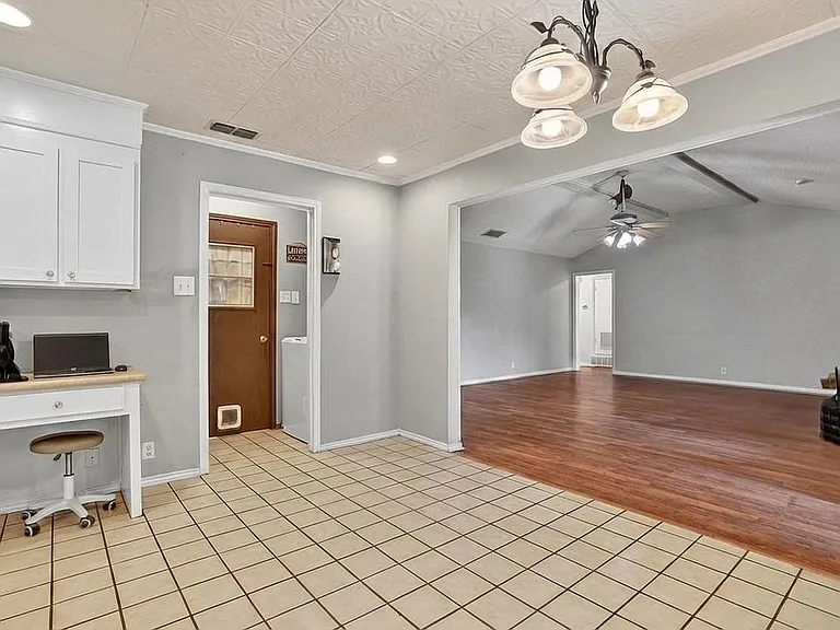 834 S Ridgeway Dr — Photo 13