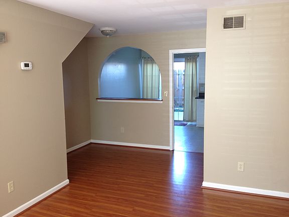 5th image of 1 Hartsville Dr Unit 25C