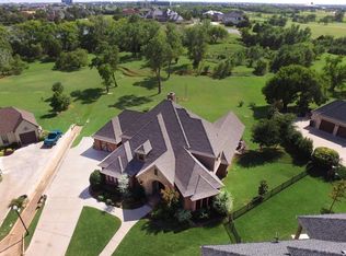 15701 Cambria Ct, Edmond, OK 73013