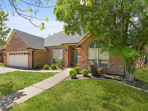 4th image of 1115 Brook Arbor Dr