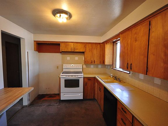 3rd image of 1529 W Glass Ave