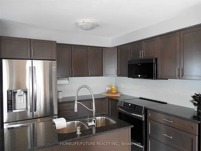 68 Richard Davies Cres — Photo 8