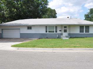 1307 E Cleveland Ave, Sapulpa, OK 74066